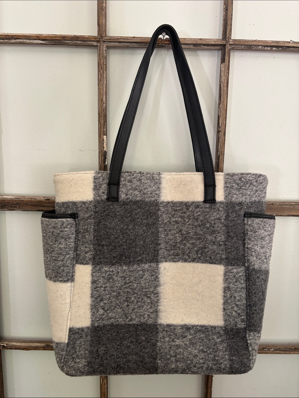 Duluth Trading Co wool felt plaid tote bag